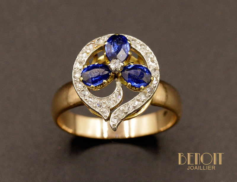Bague Ancienne Trèfle de Saphirs et Diamants