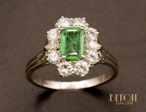 Bague Emeraude Entourage Diamants