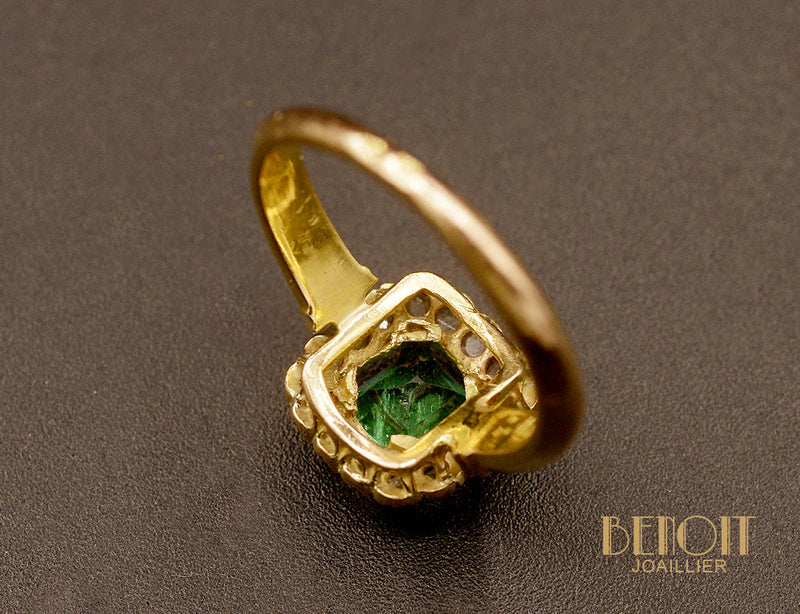 Bague ancienne Émeraude entourage Diamants