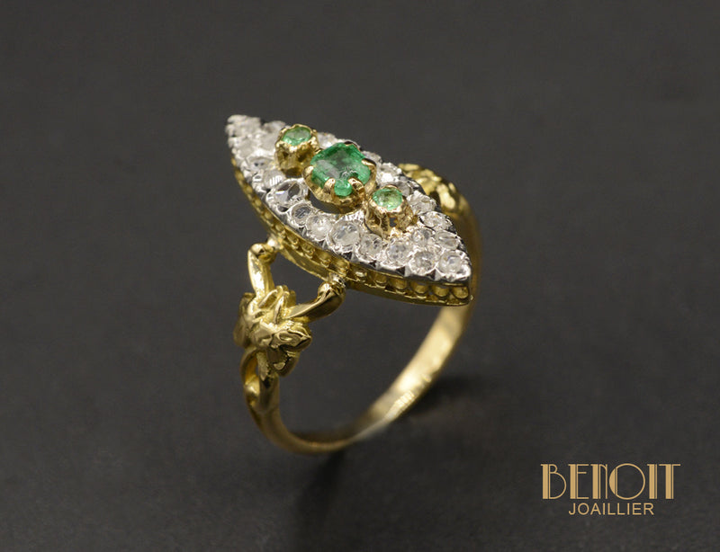 Bague Marquise Émeraude et Diamants