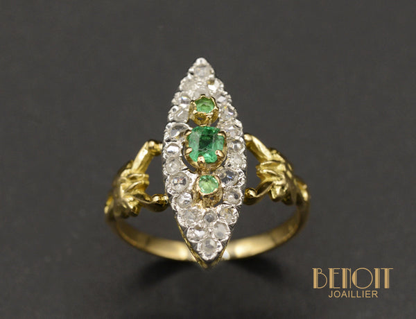 Bague Marquise Émeraude et Diamants