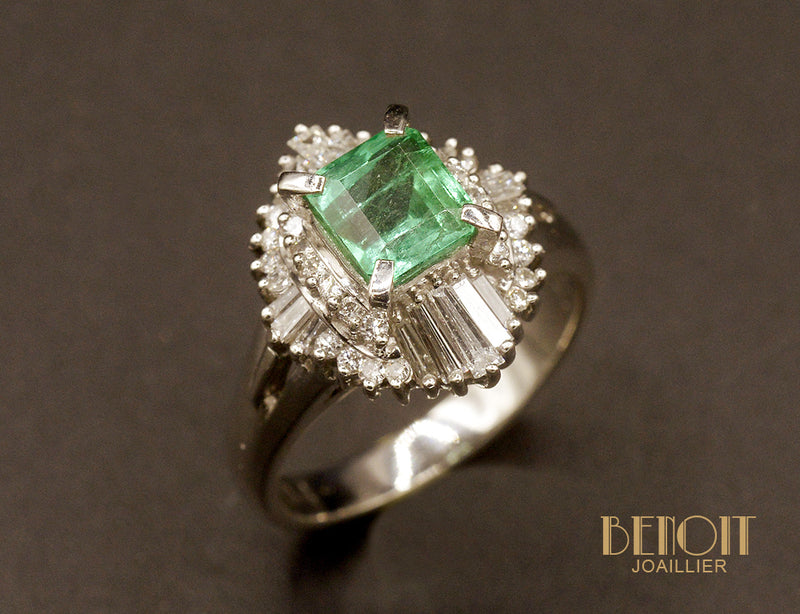 Bague Cocktail Émeraude et Diamants