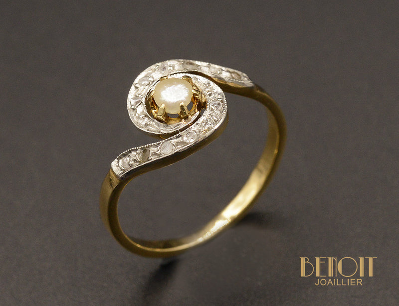 Bague Tourbillon Perle Fine et Diamants