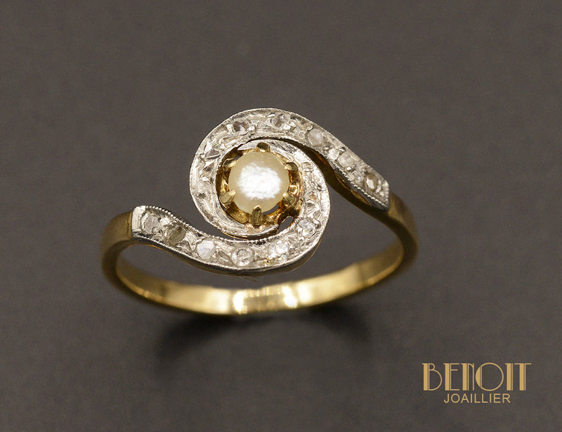 Bague Tourbillon Perle Fine et Diamants