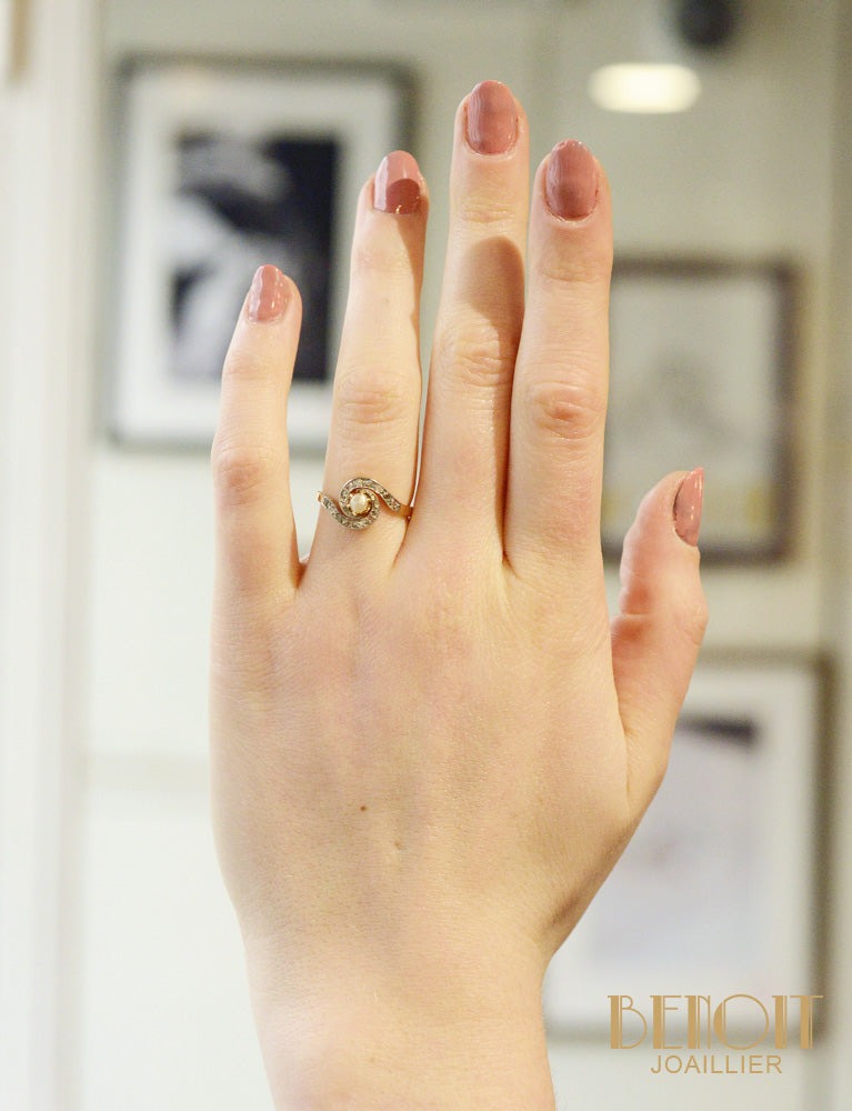 Bague Tourbillon Perle Fine et Diamants