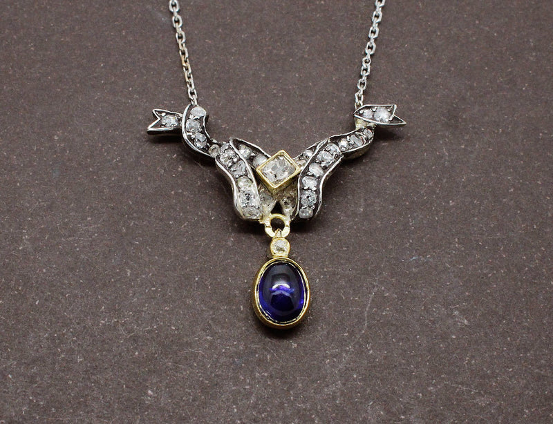 Pendentif Noeud Saphir et Diamants