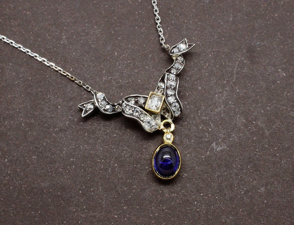 Pendentif Noeud Saphir et Diamants