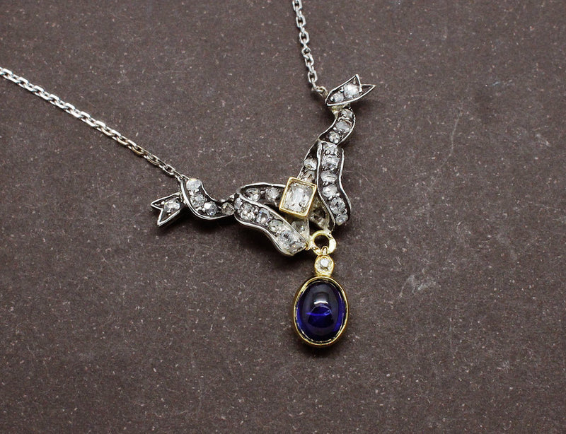 Pendentif Noeud Saphir et Diamants
