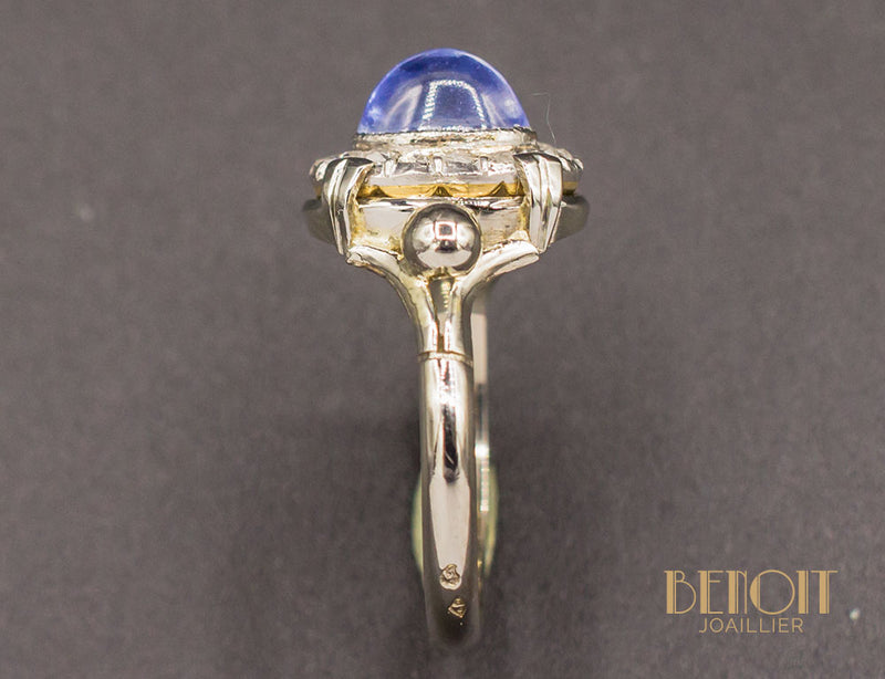 Bague Saphir Cabochon Art Déco Moderniste