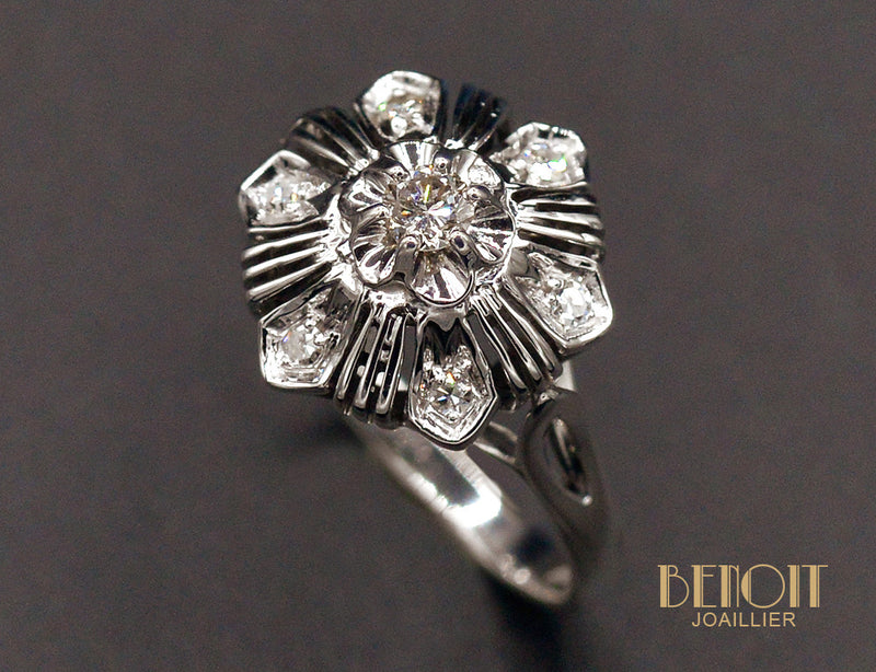 Bague Art Déco Diamants et Or Blanc