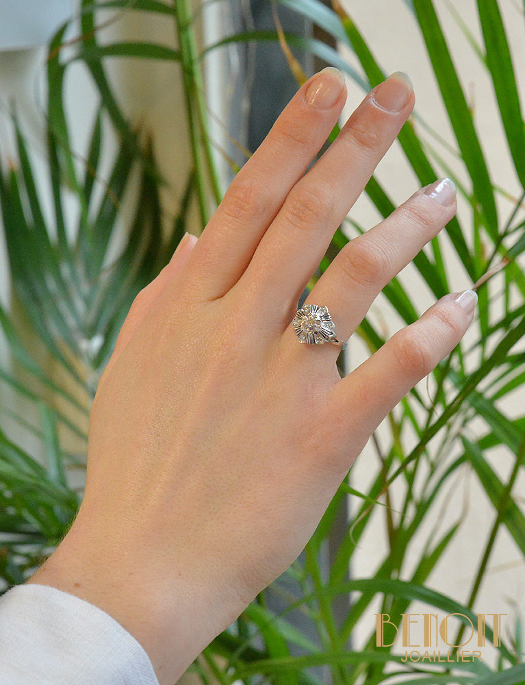 Bague Art Déco Diamants et Or Blanc