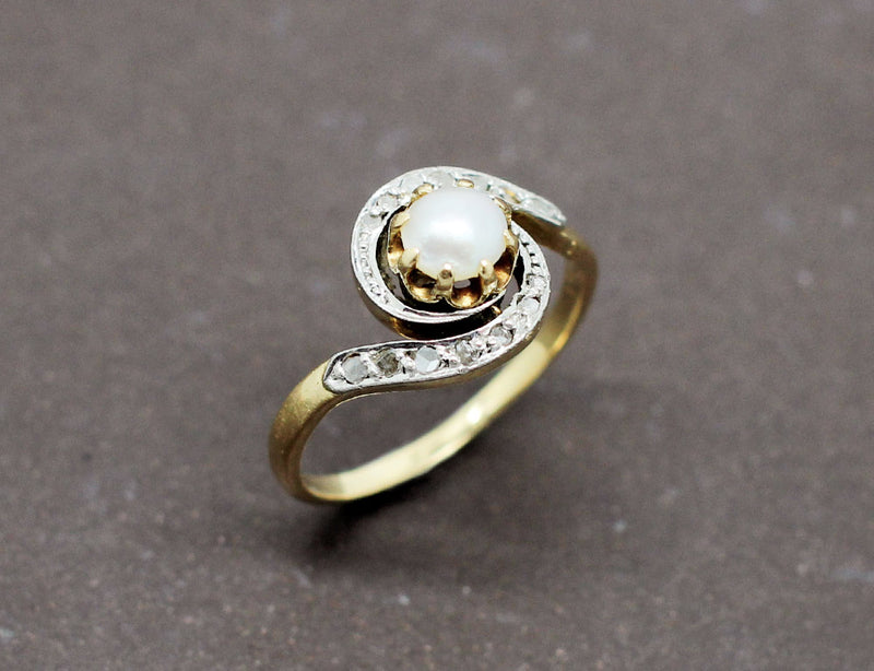 Bague Tourbillon Perle Diamants