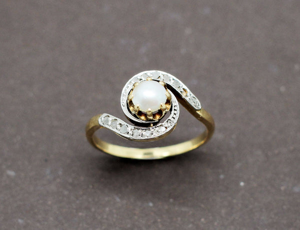Bague Tourbillon Perle Diamants