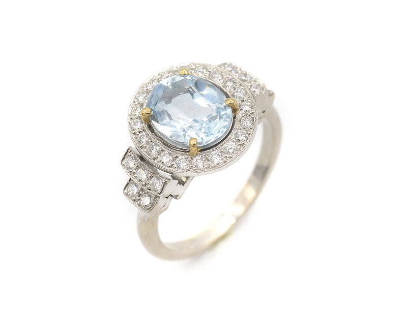 Bague Création Benoit Joaillier "Aigue Marine Entourage Diamants"
