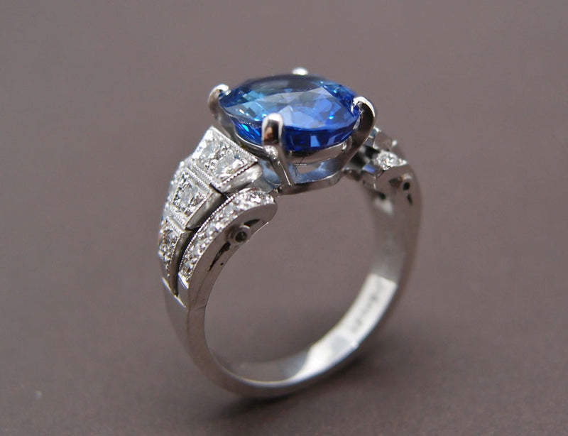 Bague Création Benoit Joaillier Saphir et Diamants