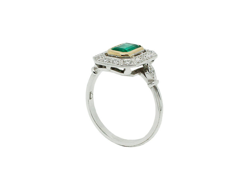 Bague Création Benoit Joaillier Plateau Émeraude