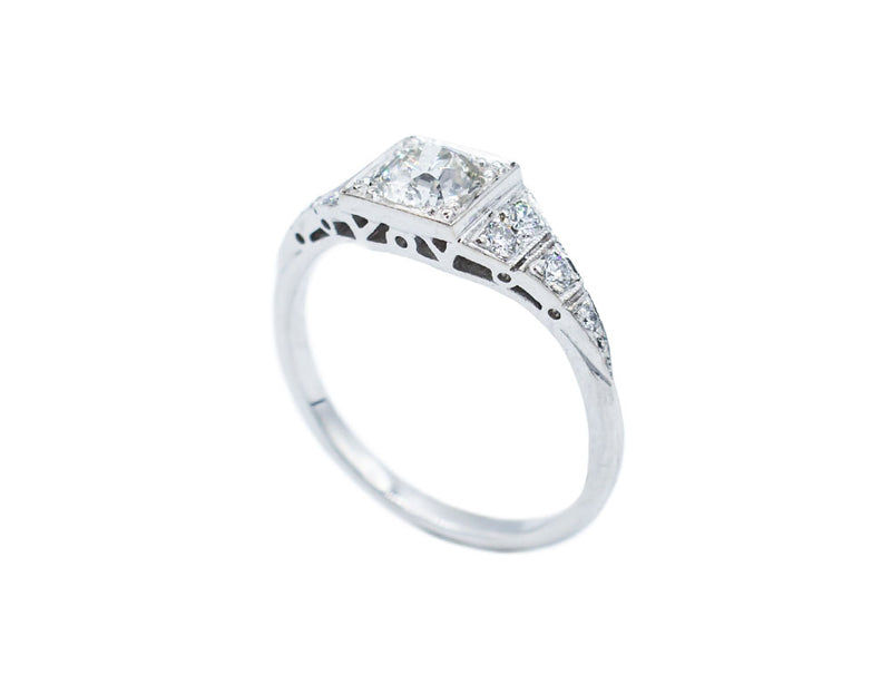 Bague Création Benoit Joaillier "Petite Chevalière Art Déco"