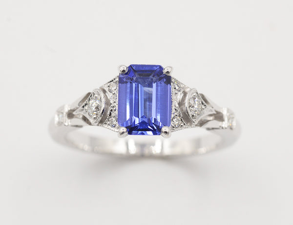 Solitaire Création Benoit Joaillier "Tanzanite Taille Emeraude" et Diamants