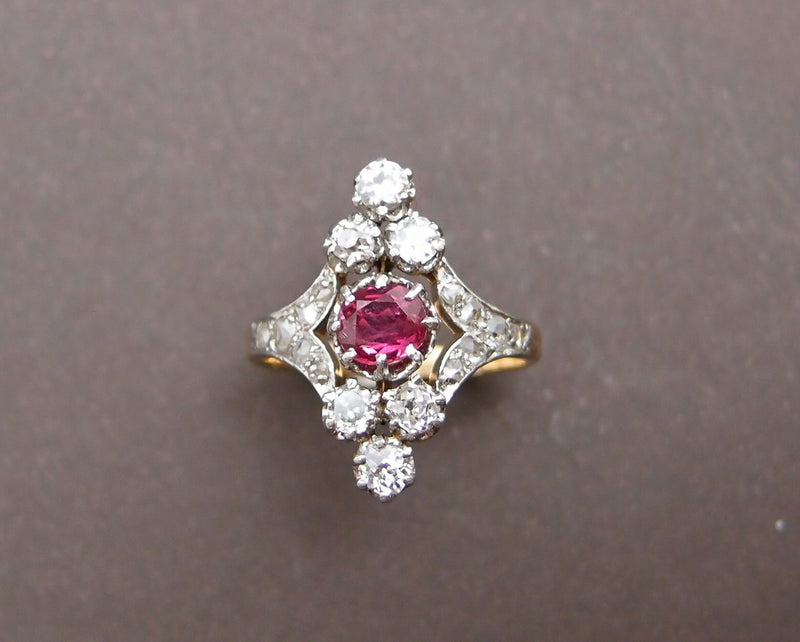 bague 1900 rubis et diamants