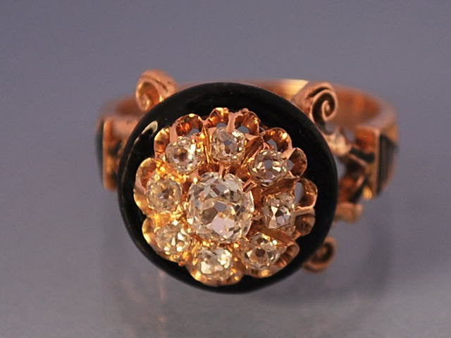 Bague 19e or diamants et Email