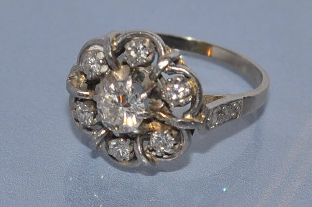 Bague ancienne diamants marguerite