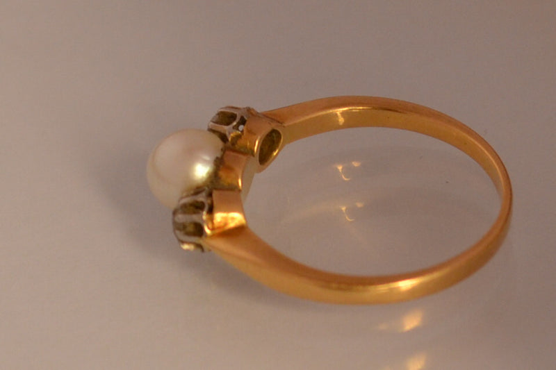 Bague ancienne perle diamant or 18 k et platine