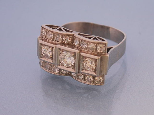Bague art deco or et diamants