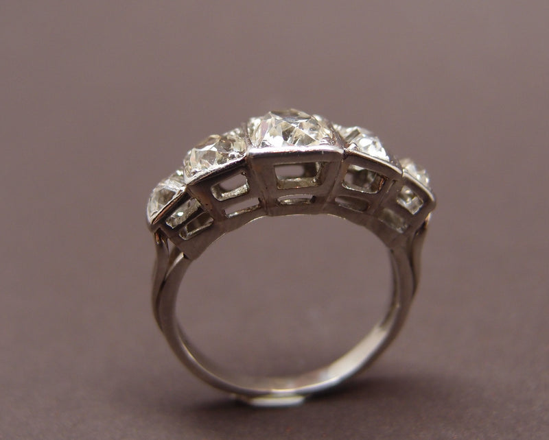 Bague art Déco platine et diamants 1.3. ct