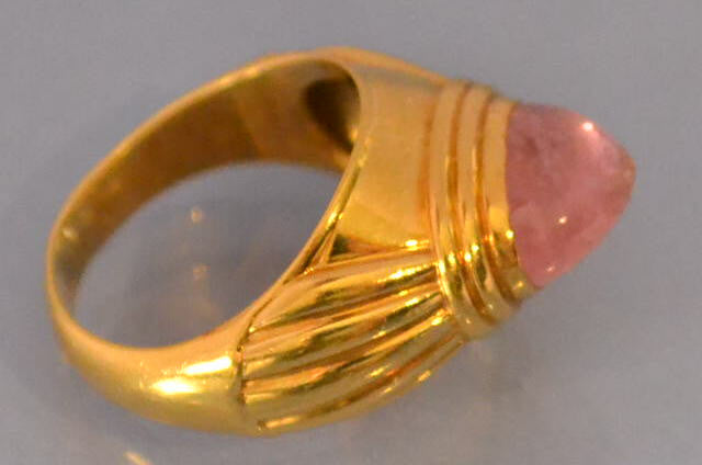 Bague Boucheron tourmaline rose et or 18 ct