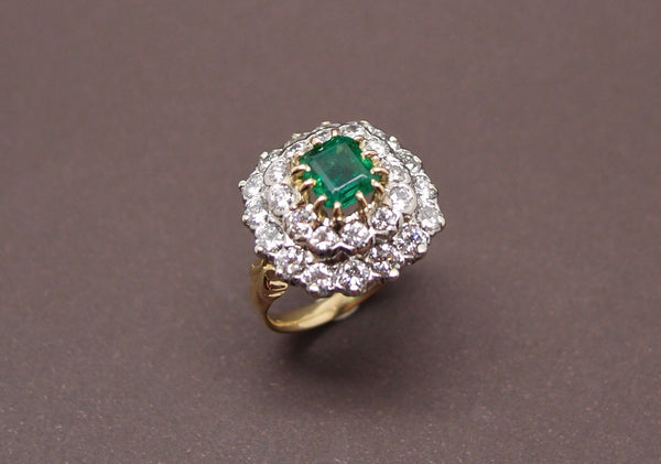 Bague double entourage et diamants