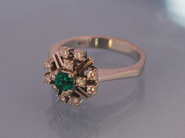 Bague émeraude diamants