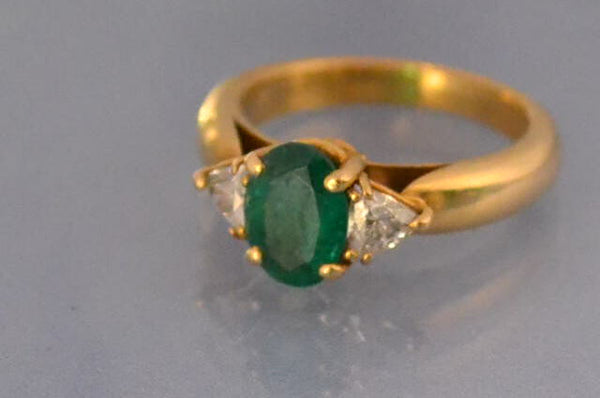 Bague Emeraude diamants or jaune