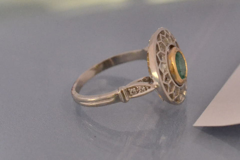 Bague Emeraude nids d'abeille "Benoitjoaillier"