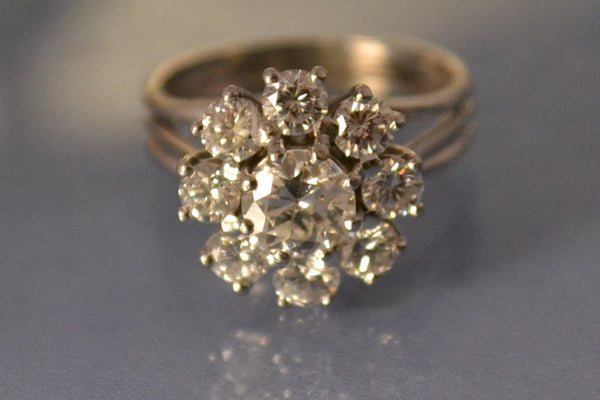Bague fleur de diamants 2 carats