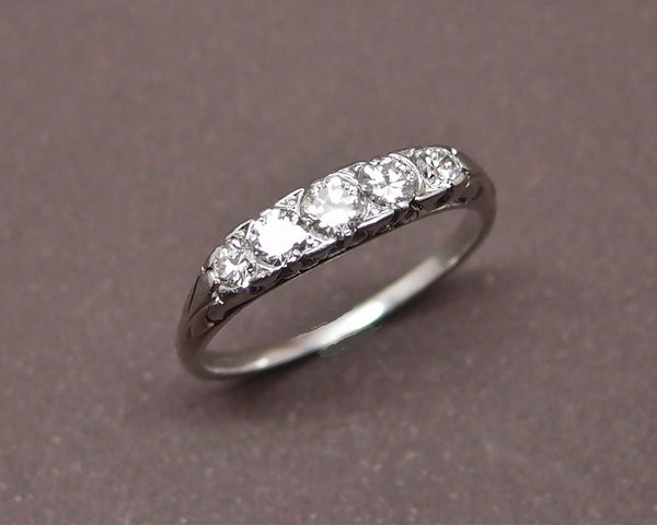 Bague Jarretière platine et diamants