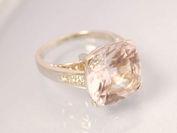 Bague MAUBOUSSIN or gris