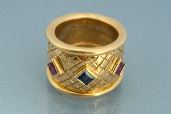 Bague Mellerio Or Jaune Saphir et Rubis