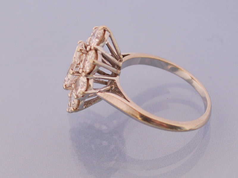Bague or et diamant navette