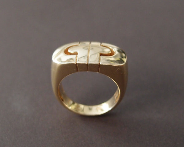 Bague or jaune signée Bulgari, modèle Parentesi
