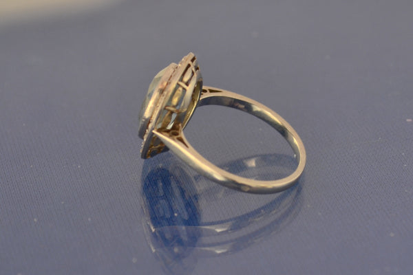 Bague Ovale Art Déco Aigue-Marine Entourage Diamants