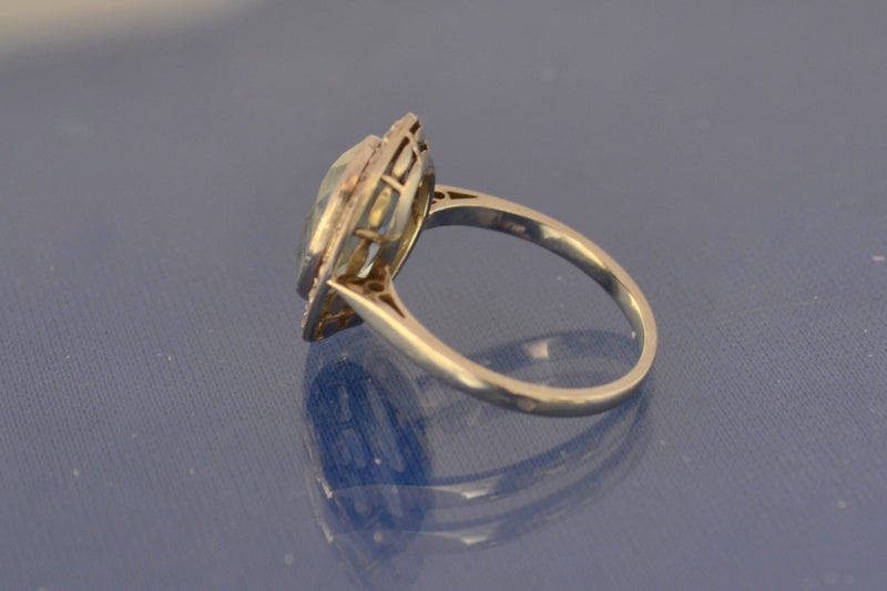 Bague Ovale Art Déco Aigue-Marine Entourage Diamants