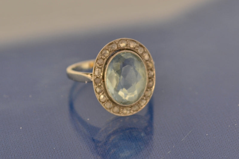 Bague Ovale Art Déco Aigue-Marine Entourage Diamants