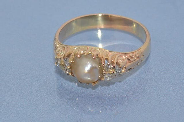 Bague Perle diamants et or jaune