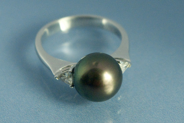Bague Perle et Diamants Triangle