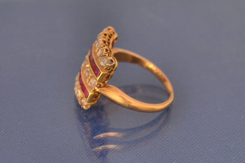 Bague Plateau Rubis Diamants et Or