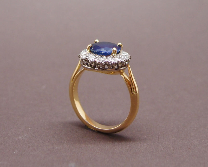 Bague pompadour ronde Saphir et diamants
