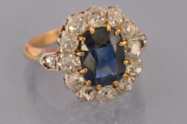 Bague Pompadour Saphir diamants