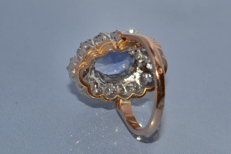 Bague pompadour saphir et diamants