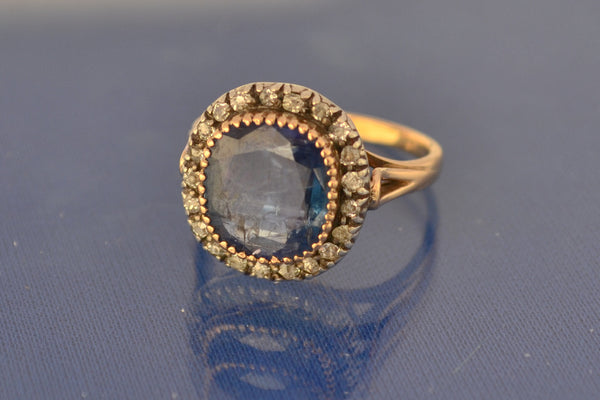 Bague Saphir Bleu et Entourage Diamants