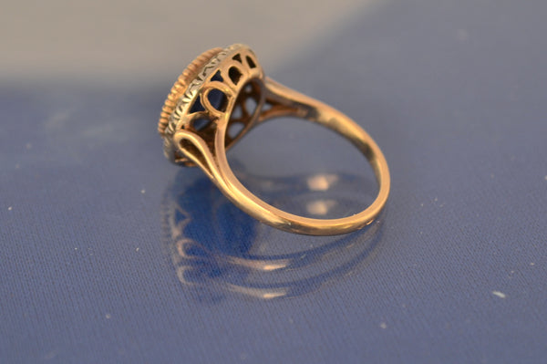Bague Saphir Bleu et Entourage Diamants